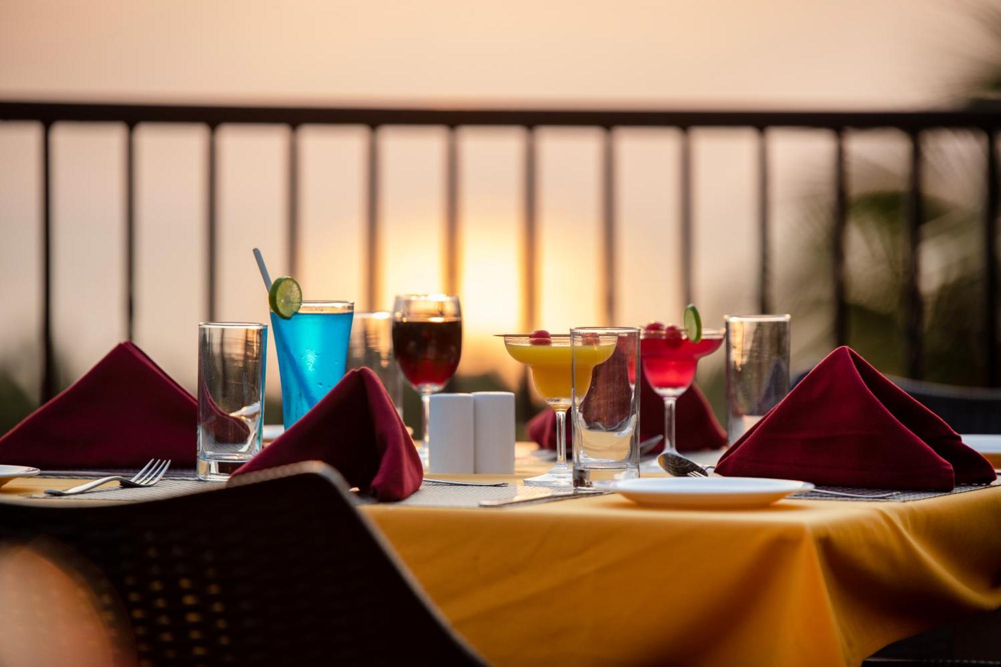 Seashell Suites And Villas- Candolim Goa エクステリア 写真