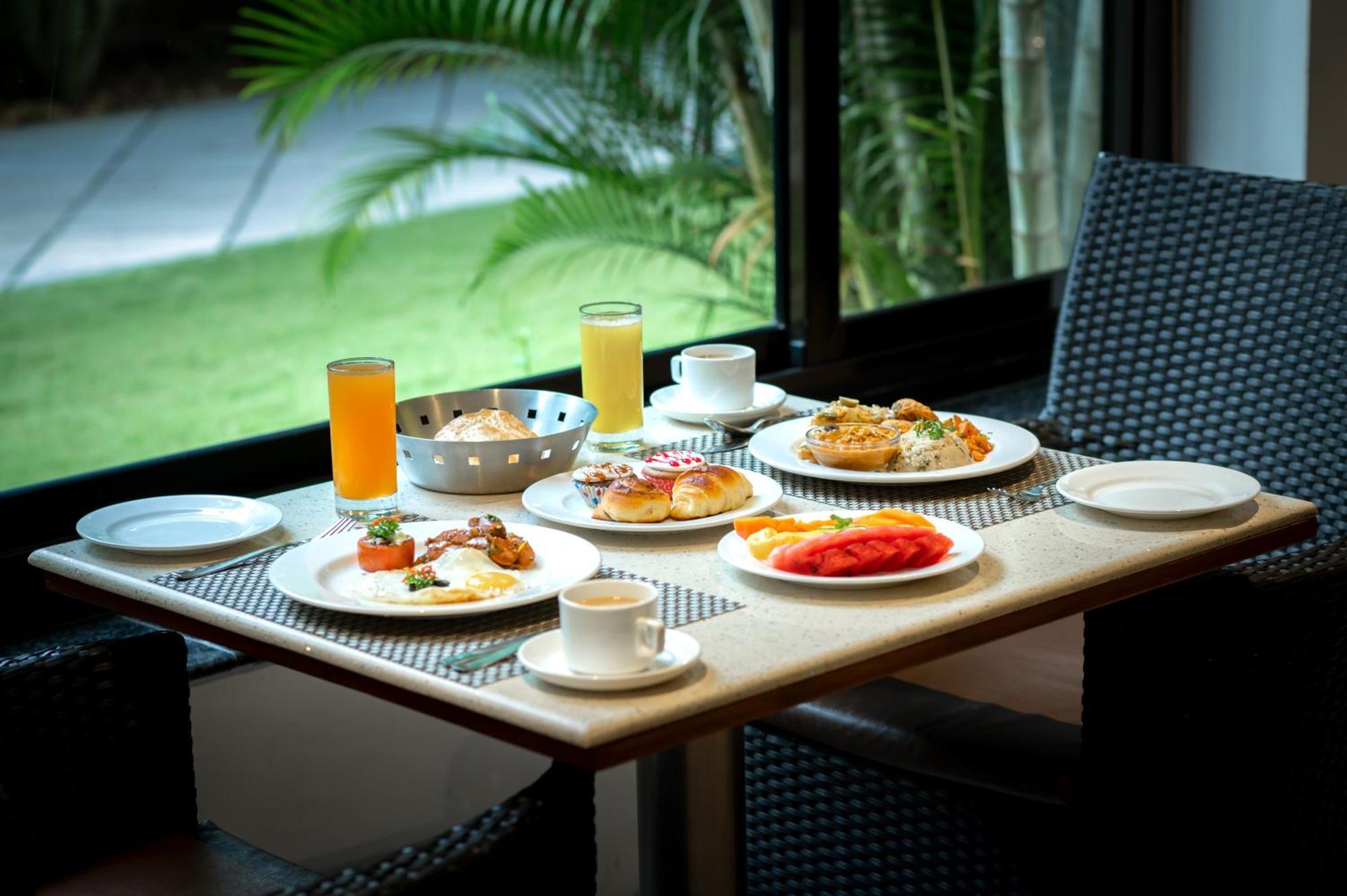 Seashell Suites And Villas- Candolim Goa エクステリア 写真